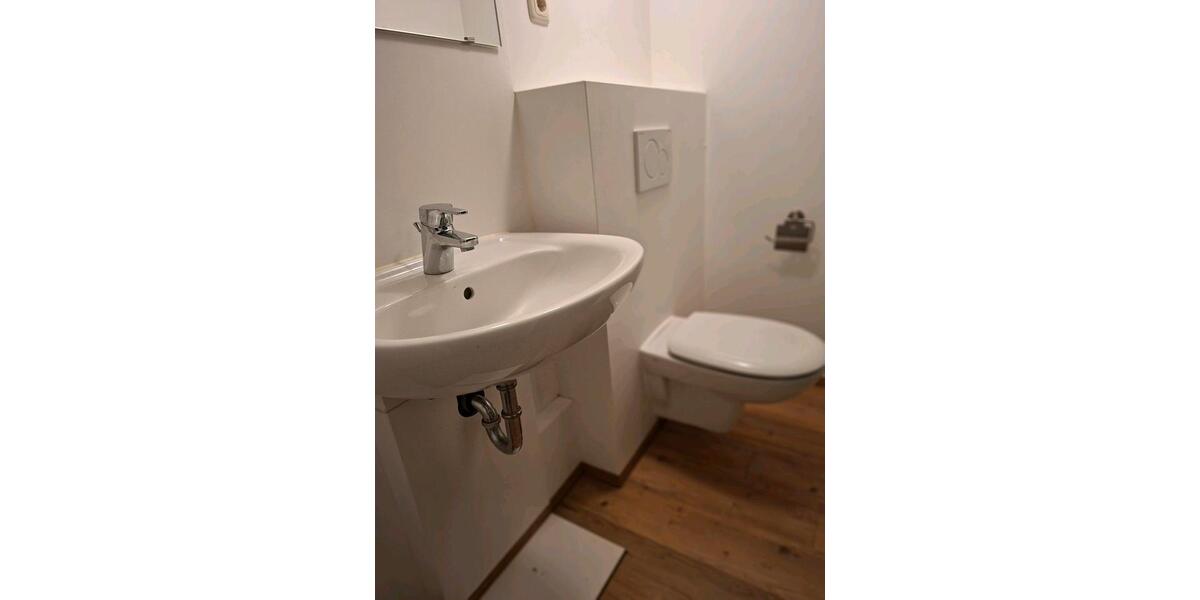 Einfamilienhaus Bad Salzschlirf - 8 Zimmer, 240 m&sup2;, 135.000&euro; | Angebot:23580955