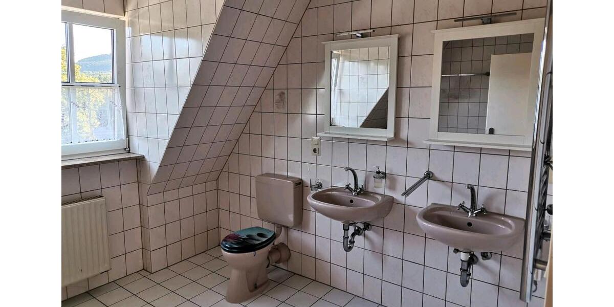 Dachgeschoßwohnung Wildflecken - 4 Zimmer, 126 m&sup2;, 95.000&euro; | Angebot:26920298