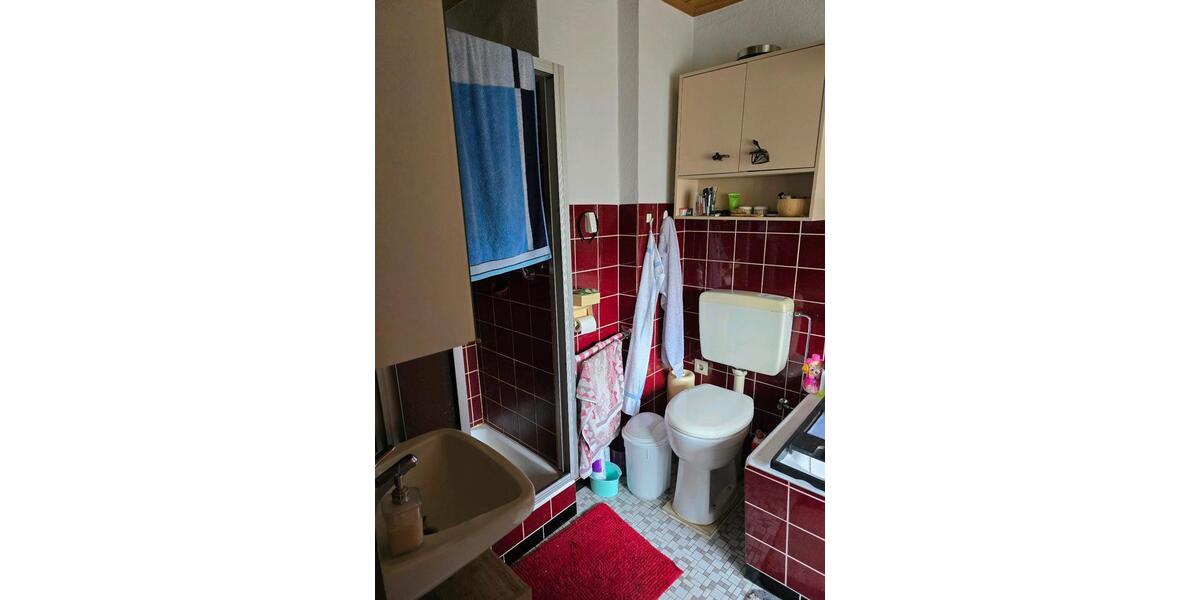 Einfamilienhaus Eiterfeld - 9 Zimmer, 220 m&sup2;, 300.000&euro; | Angebot:26770391
