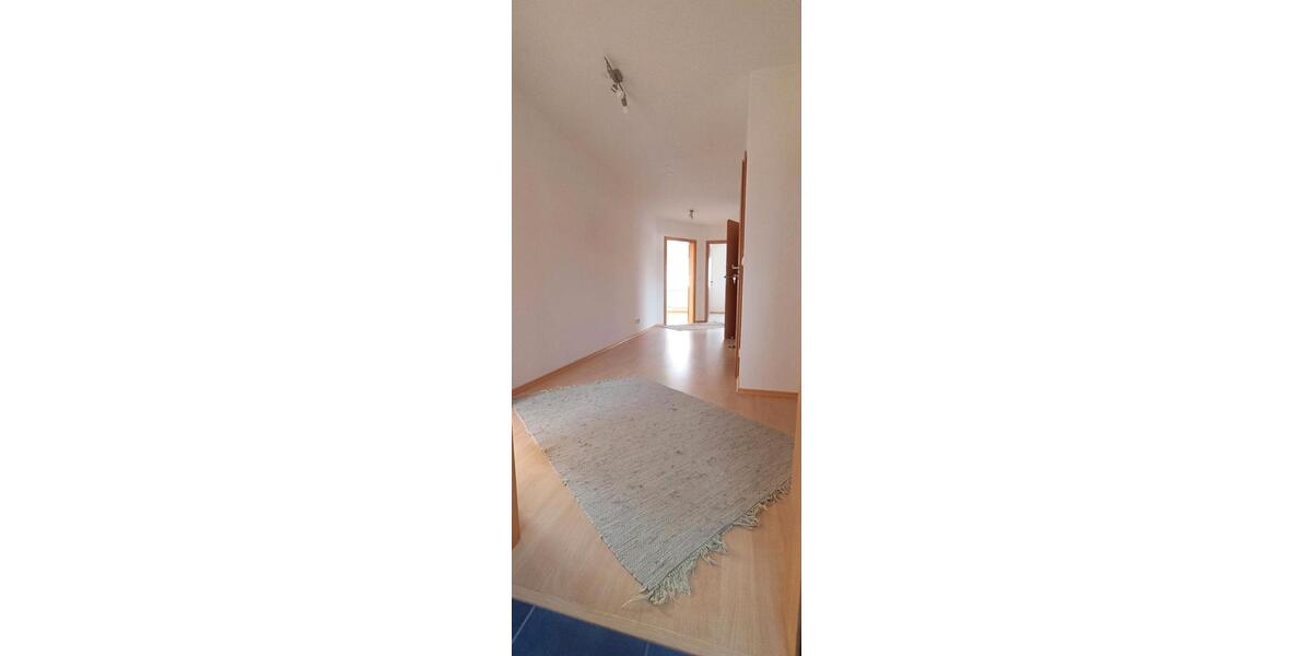 Dachgeschoßwohnung Künzell - 3 Zimmer, 75 m&sup2;, 900&euro; | Angebot:24868888