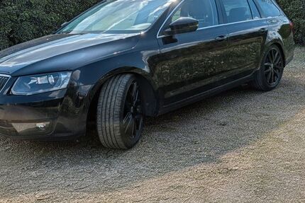 Skoda Octavia 137.652 km 10.800 &euro; Petersberg 36100