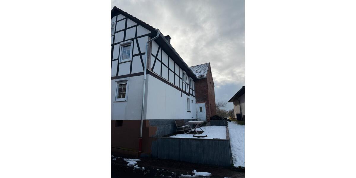 Reihenhaus Niederaula - 2 Zimmer, 132 m&sup2;, 148.000&euro; | Angebot:25650233