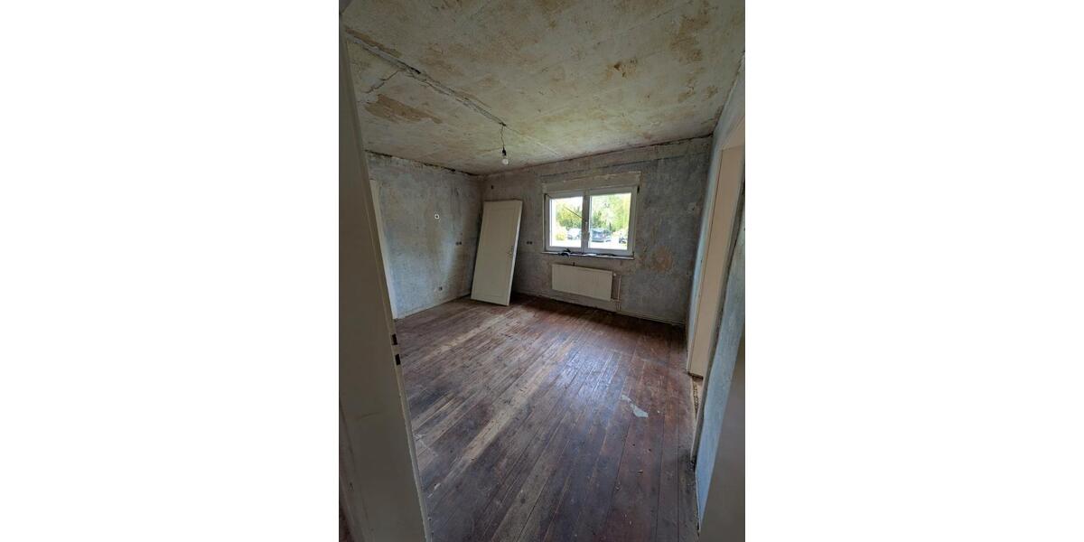 Einfamilienhaus Grebenhain - 8 Zimmer, 155 m&sup2;, 169.000&euro; | Angebot:26646083