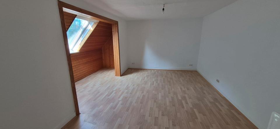 Etagenwohnung Schlüchtern - 5 Zimmer, 140 m&sup2;, 1.000&euro; | Angebot:25903912