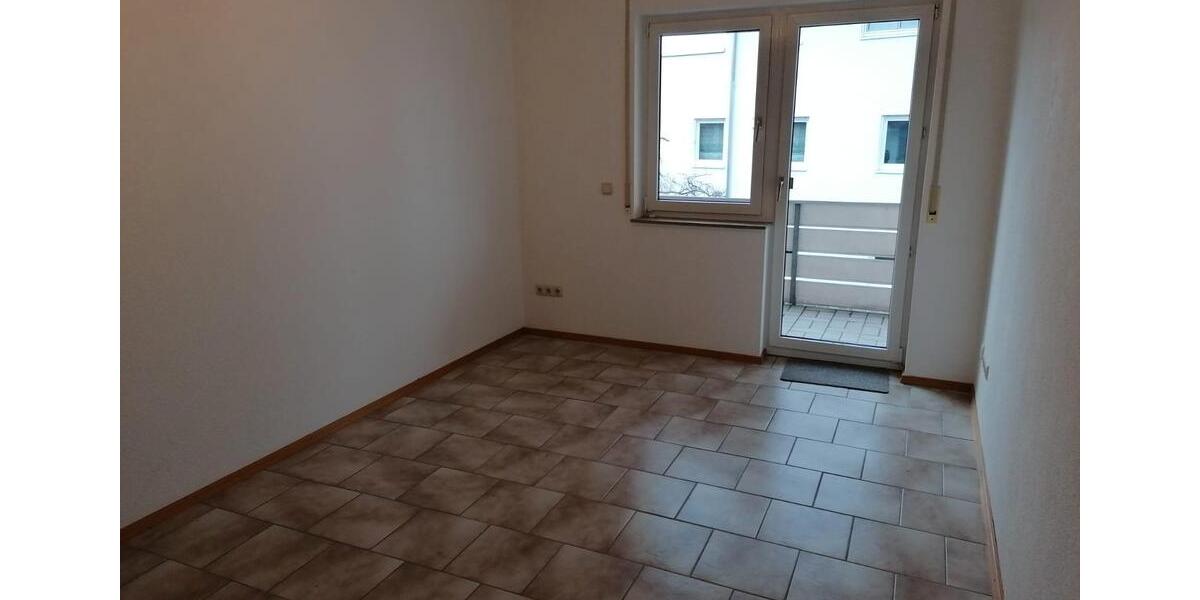 Etagenwohnung Schlüchtern - 3 Zimmer, 82 m&sup2;, 680&euro; | Angebot:26649798