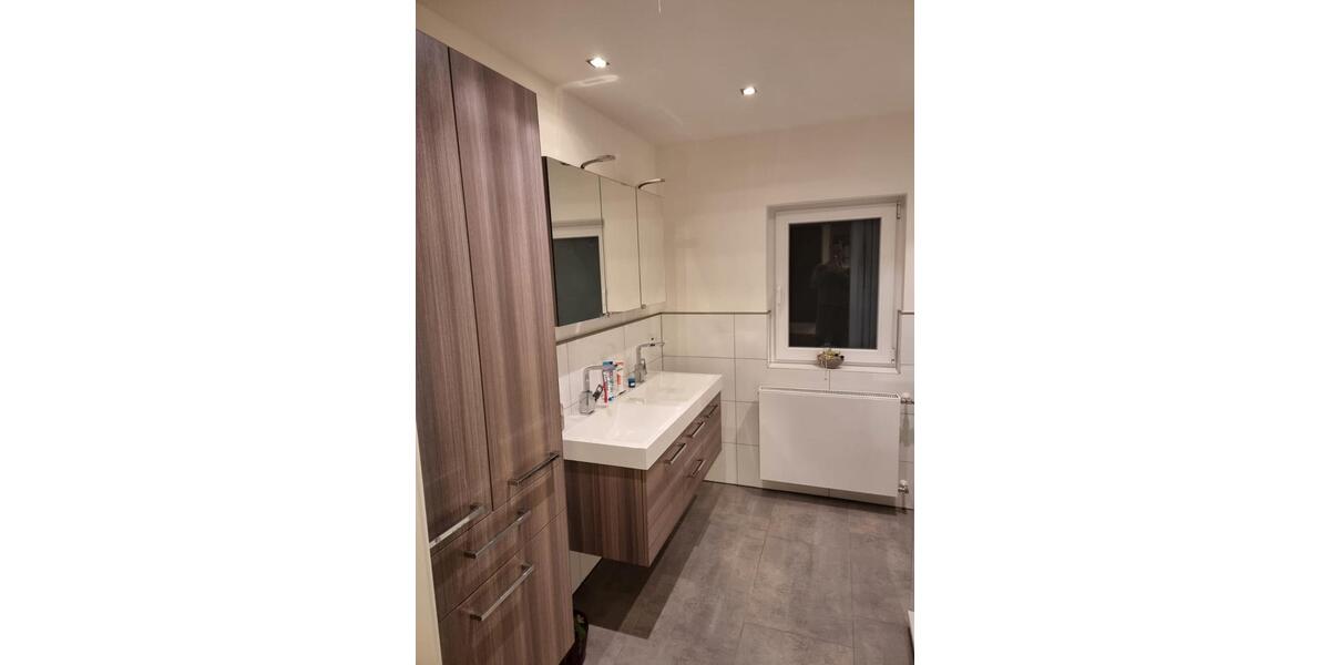 Mehrfamilienhaus, Wohnhaus Burghaun - 13 Zimmer, 400 m&sup2;, 2.100&euro; | Angebot:26554824