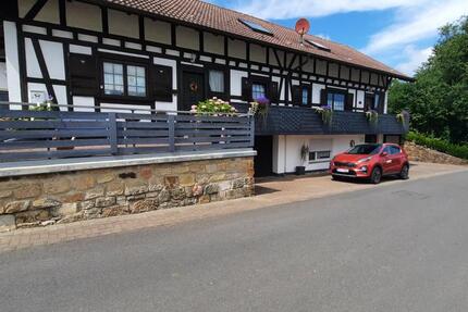 Haus Hosenfeld - 5 Zimmer, 210 m&sup2;, 325.000&euro; | Angebot:22211348