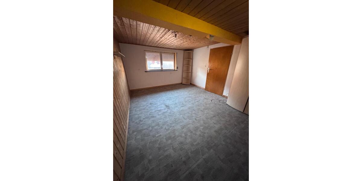 Einfamilienhaus Herbstein - 5 Zimmer, 100 m&sup2;, 85.000&euro; | Angebot:27092583