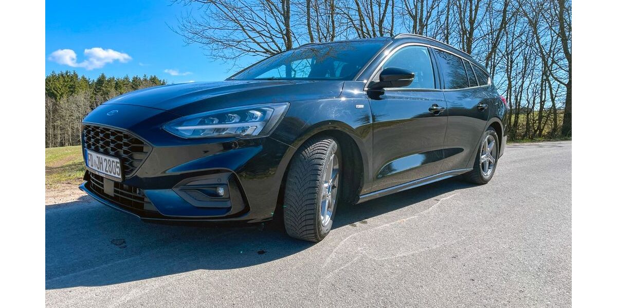 Ford Focus 82.000 km 17.200 &euro; Buchenrod 36103