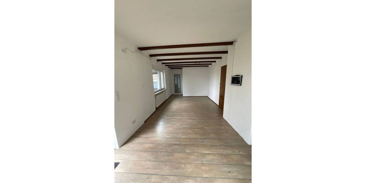 Einfamilienhaus Petersberg - 6 Zimmer, 180 m&sup2;, 1.600&euro; | Angebot:26106614