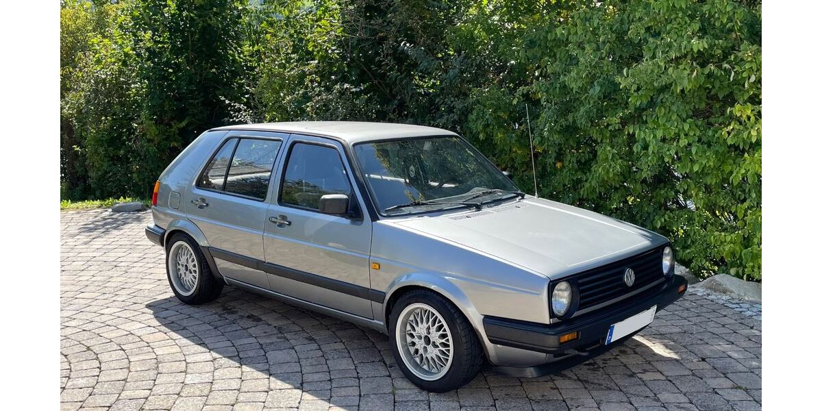 VW Golf 223.000 km 4.800 &euro; Hilders 36115
