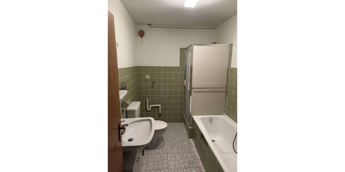 Einfamilienhaus Bad Salzschlirf - 7 Zimmer, 201 m&sup2;, 263.000&euro; | Angebot:25664848