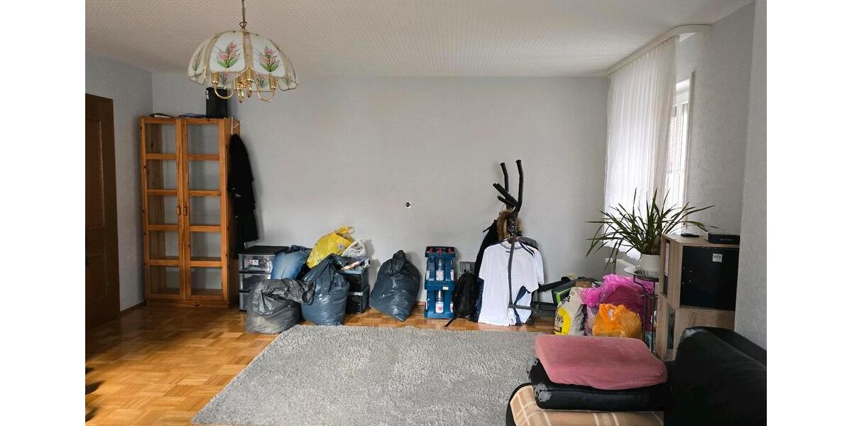 Einfamilienhaus Eiterfeld - 9 Zimmer, 220 m&sup2;, 300.000&euro; | Angebot:26770391