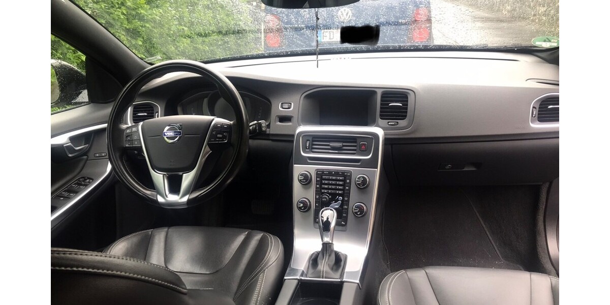 Volvo V60 202.422 km 15.900 &euro; Ebersburg 36157