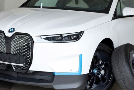 BMW iX 99.975 km 51.900 &euro; Fulda 36043