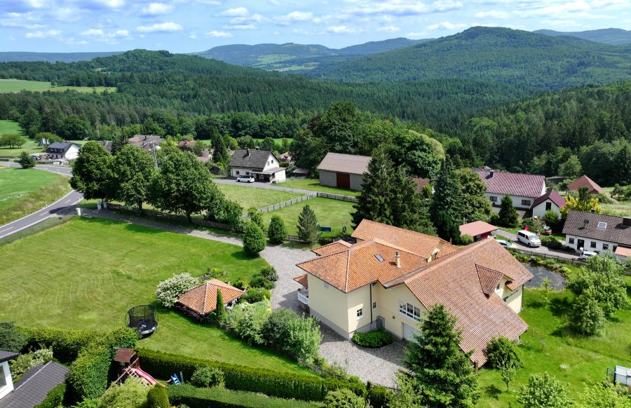 Provisionsfrei* Wohnen wie im Urlaub - Traumhaus im Biosphärenreservat Rhön - Einfamilienhaus Poppenhausen | Angebot:25634647