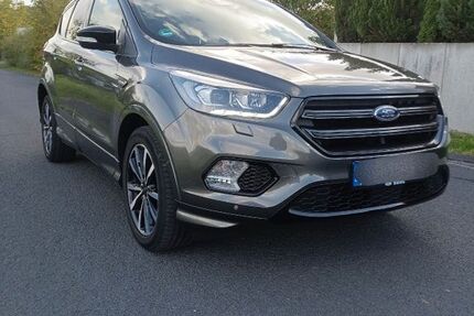 Ford Kuga 93.000 km 16.950 &euro; Schlüchtern 36381