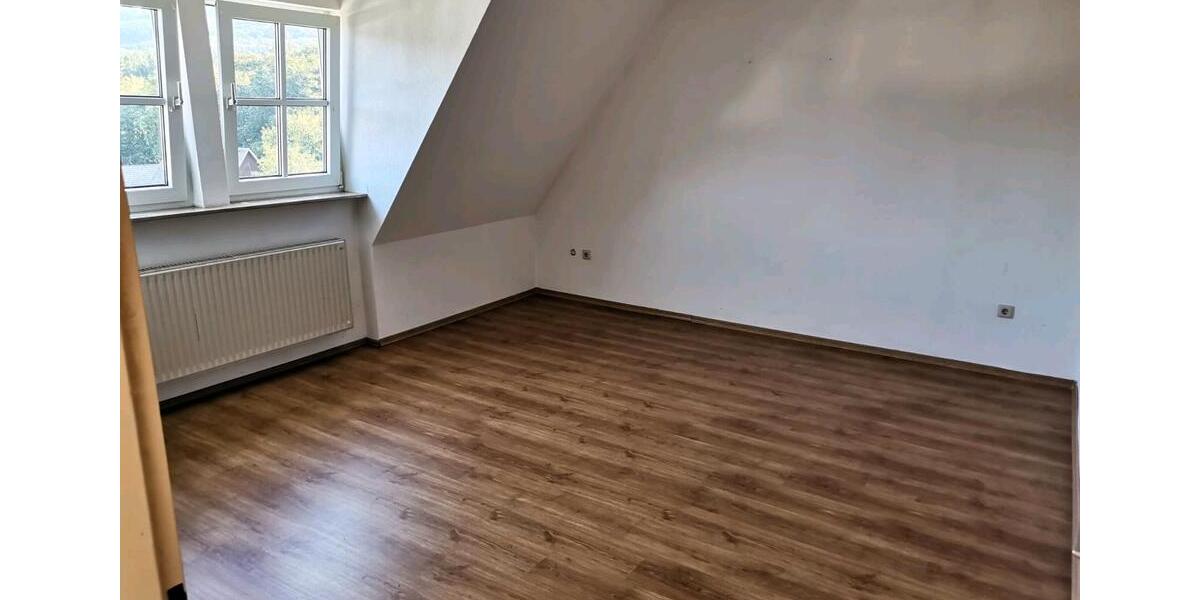 Dachgeschoßwohnung Wildflecken - 4 Zimmer, 126 m&sup2;, 95.000&euro; | Angebot:26920298