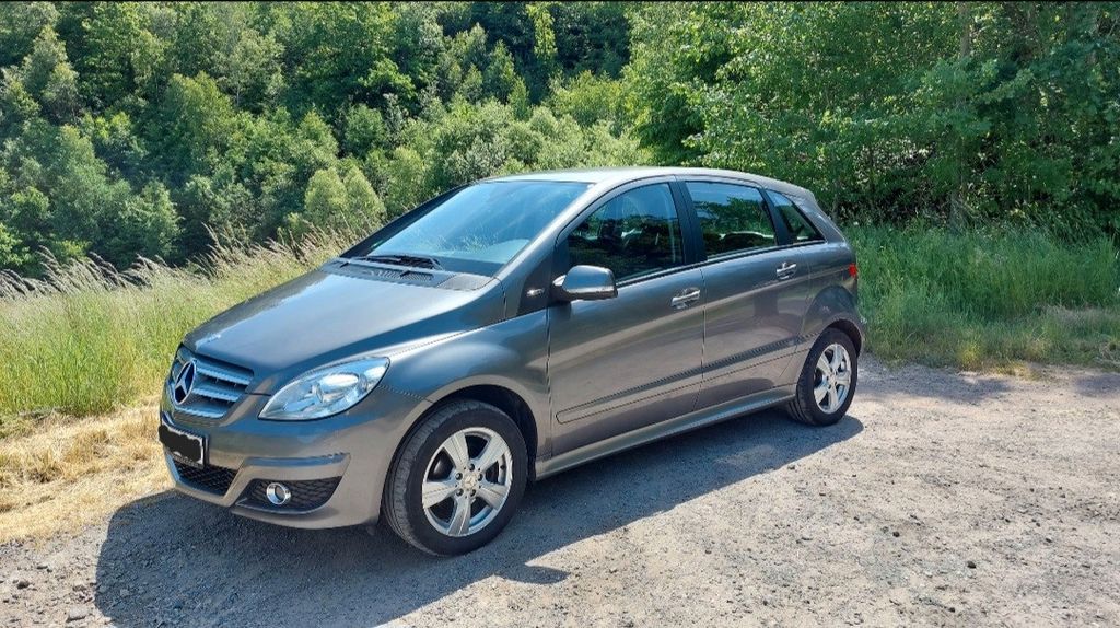 Mercedes-Benz B 180 164.000 km 2.700 &euro; Sinntal 36391