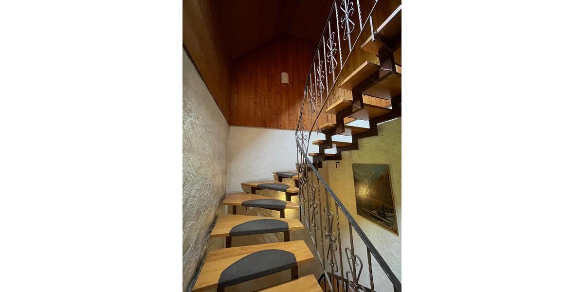 Einfamilienhaus Sinntal - 12 Zimmer, 213 m&sup2;, 248.000&euro; | Angebot:22648653