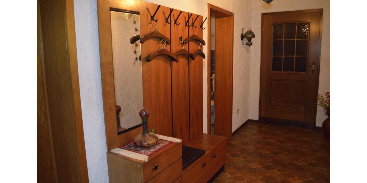 Doppelhaushälfte Hünfeld - 6 Zimmer, 125 m&sup2;, 229.000&euro; | Angebot:25934462