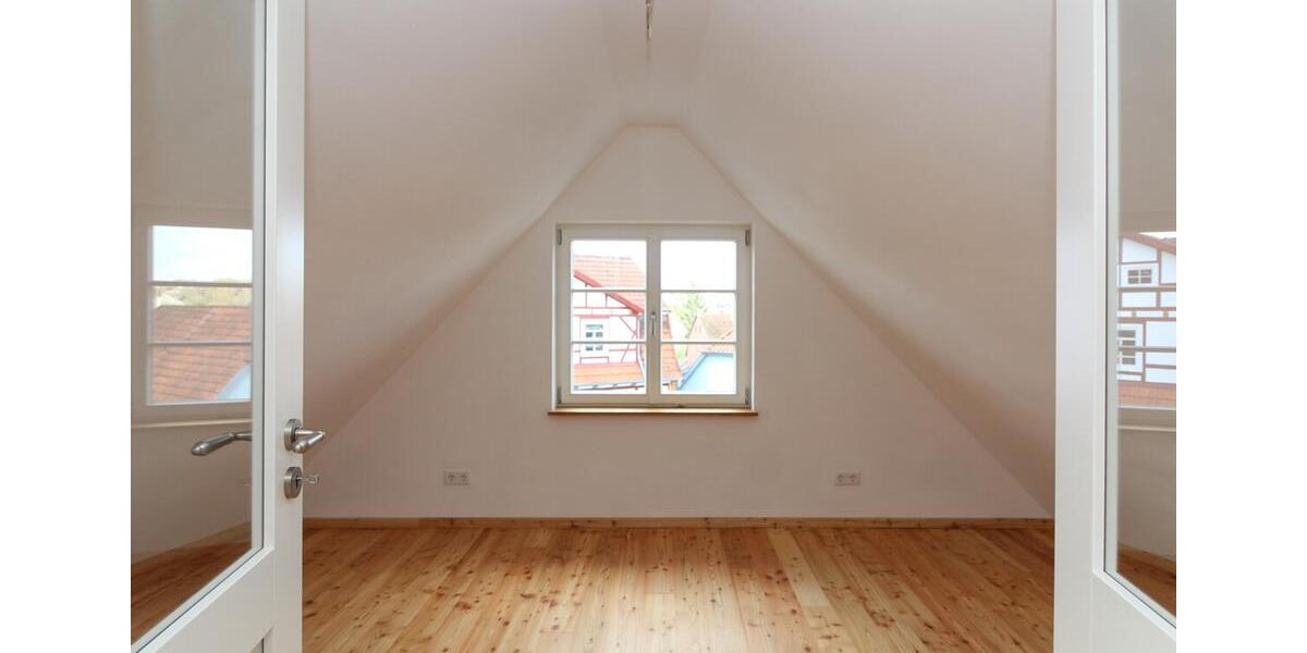 Dachgeschoßwohnung Schlitz - 2 Zimmer, 44 m&sup2;, 500&euro; | Angebot:26366726
