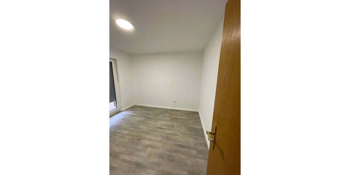 Einfamilienhaus Petersberg - 6 Zimmer, 180 m&sup2;, 1.600&euro; | Angebot:26106614