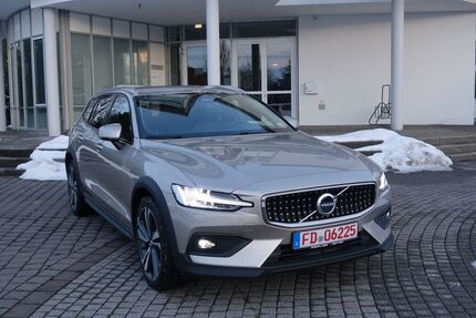 Volvo V60 Cross Country 50.600 km 36.590 &euro; Fulda 36043