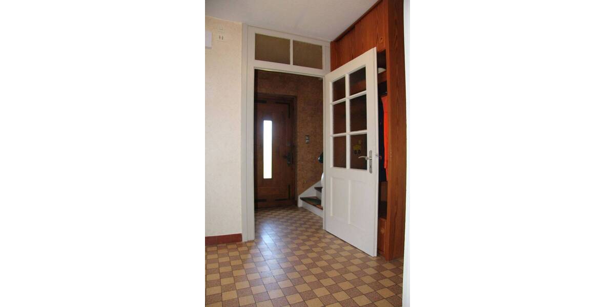 Mehrfamilienhaus, Wohnhaus Herbstein Altenschlirf - 7 Zimmer, 153 m&sup2;, 185.000&euro; | Angebot:26751885