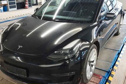 Tesla Model 3 55.100 km 28.880 &euro; Fulda 36043