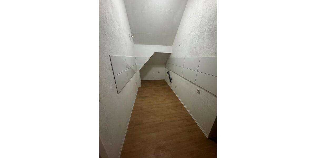 Dachgeschoßwohnung Burghaun - 2 Zimmer, 60 m&sup2;, 650&euro; | Angebot:25274536