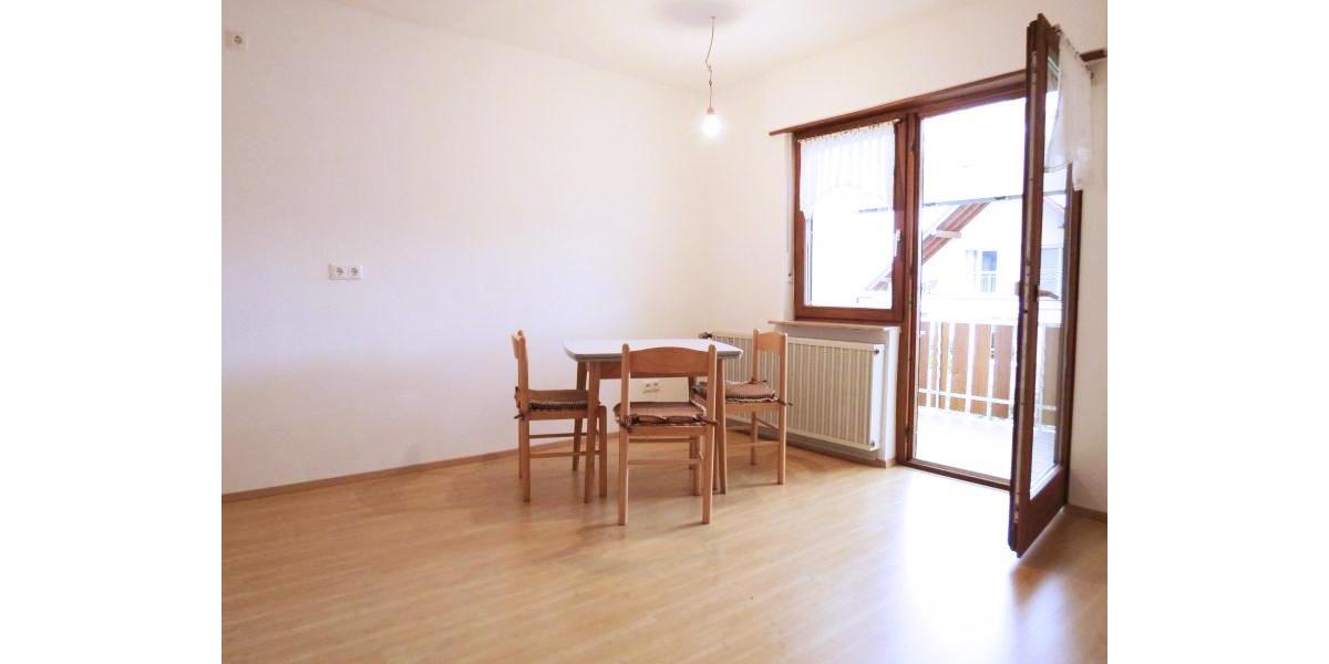 Etagenwohnung Neuhof - 2 Zimmer, 68 m&sup2;, 650&euro; | Angebot:26496341