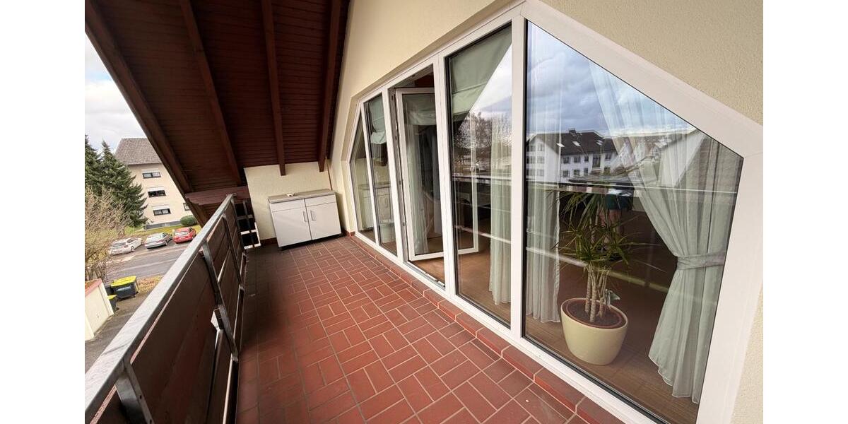 Dachgeschoßwohnung Petersberg - 3 Zimmer, 74 m&sup2;, 229.000&euro; | Angebot:25944122