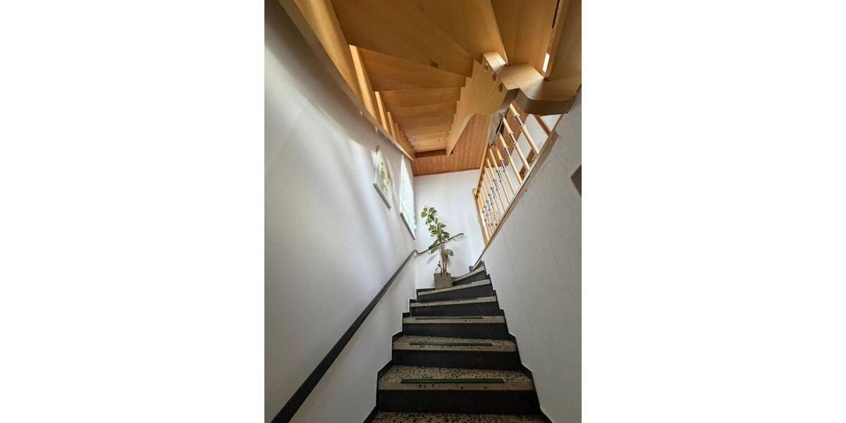 Einfamilienhaus Eiterfeld Arzell - 8 Zimmer, 220 m&sup2;, 339.000&euro; | Angebot:25726366