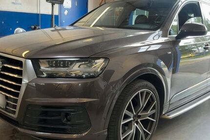 Audi Q7 92.307 km 37.600 &euro; Burghaun 36151
