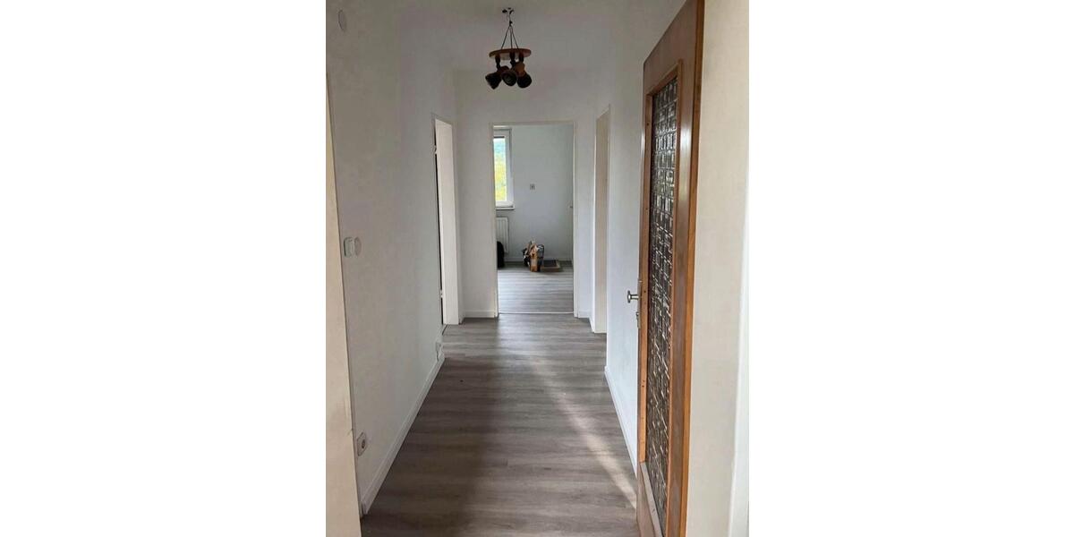 Einfamilienhaus Eiterfeld - 6 Zimmer, 102 m&sup2;, 190.000&euro; | Angebot:27056511