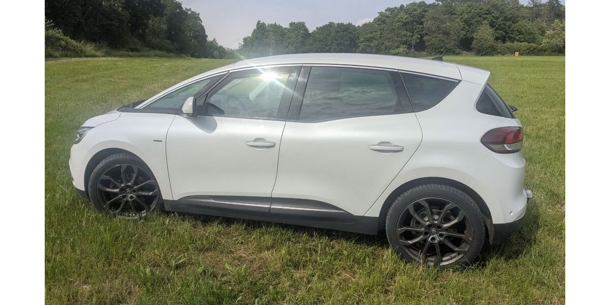 Renault Scenic 102.000 km 14.000 &euro; Tann 36142