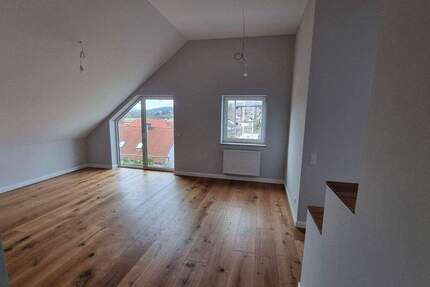 Wohnung Schlüchtern - 3 Zimmer, 85 m&sup2;, 890&euro; | Angebot:25756419