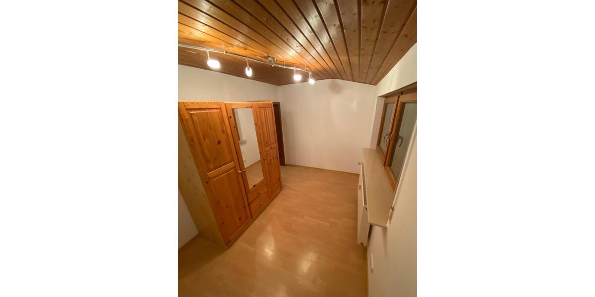 Dachgeschoßwohnung Lauterbach (Hessen) - 4 Zimmer, 106 m&sup2;, 800&euro; | Angebot:25814286