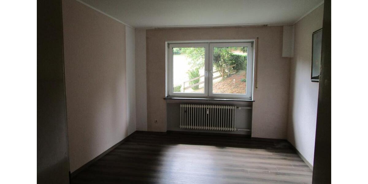 Etagenwohnung Bad Brückenau - 3 Zimmer, 99 m&sup2;, 600&euro; | Angebot:25253052