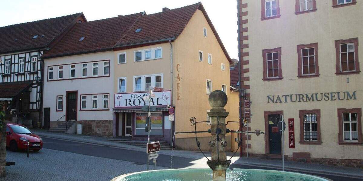 Mehrfamilienhaus, Wohnhaus Tann - 7 Zimmer, 211 m&sup2;, 190.000&euro; | Angebot:25692707