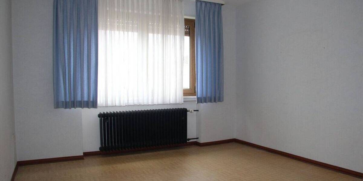 Mehrfamilienhaus, Wohnhaus Schlitz - 7 Zimmer, 240 m&sup2;, 325.000&euro; | Angebot:26204015