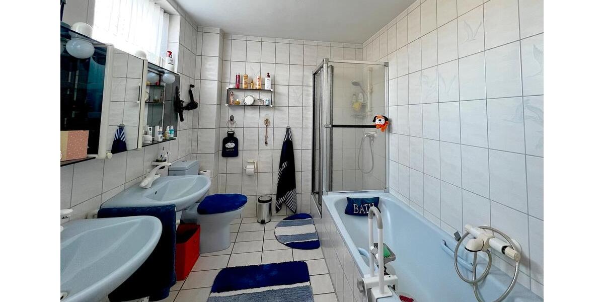 Einfamilienhaus Herbstein - 10 Zimmer, 180 m&sup2;, 295.000&euro; | Angebot:26126475