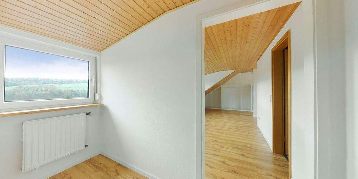 Einfamilienhaus Breitenbach am Herzberg Oberjossa - 9 Zimmer, 315 m&sup2;, 249.000&euro; | Angebot:25664657