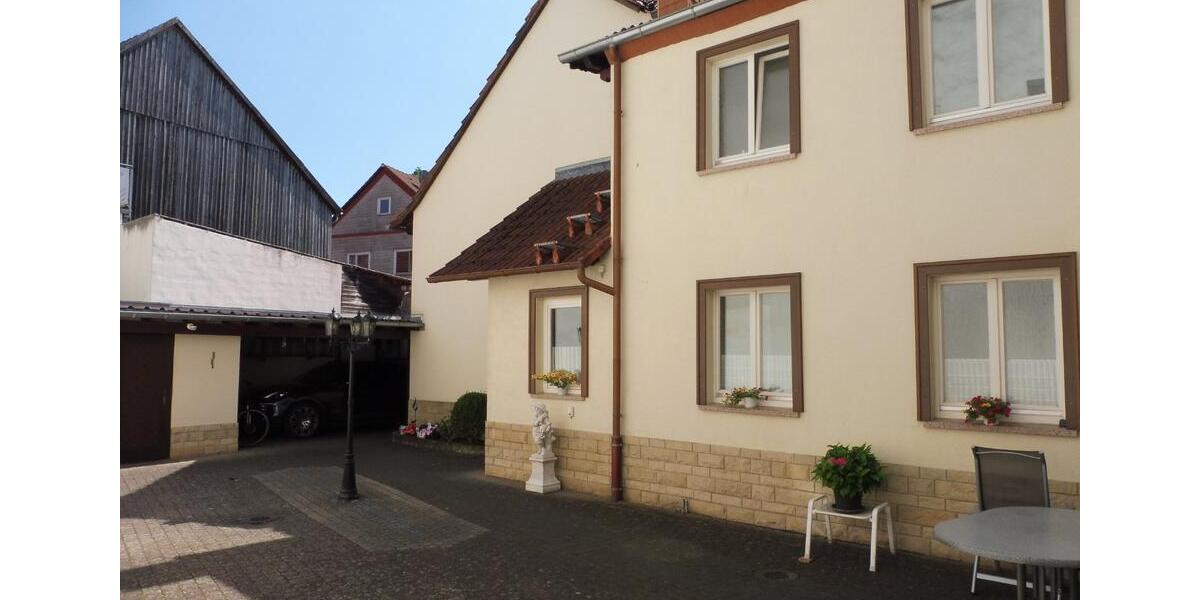 Reihenhaus Tann (Rhön) - 8 Zimmer, 248 m&sup2;, 235.000&euro; | Angebot:25296243