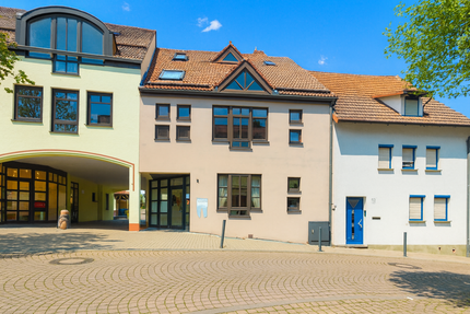 Haus Hünfeld - 13 Zimmer, 340 m&sup2;, 629.000&euro; | Angebot:26658696