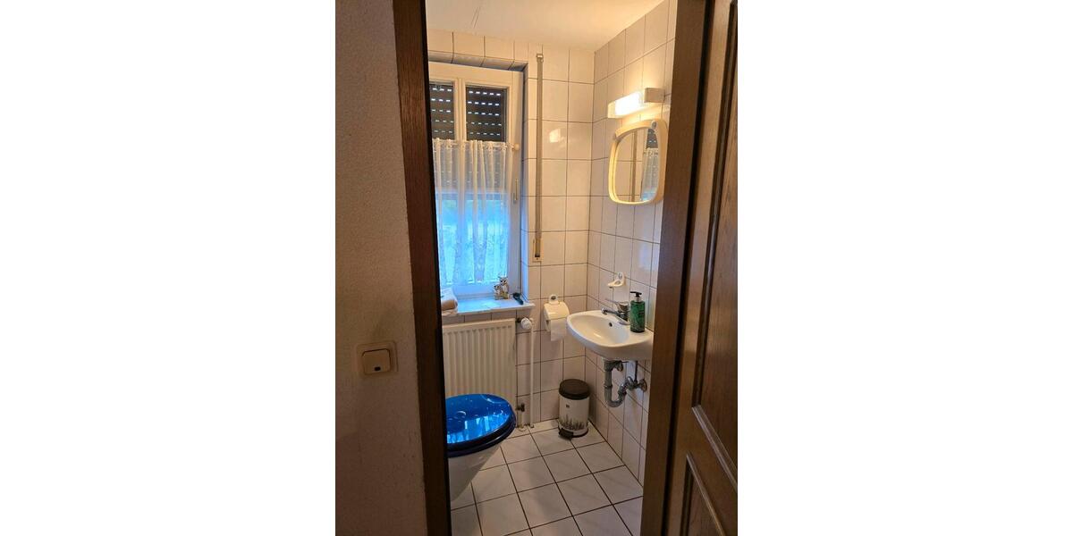 Einfamilienhaus Eiterfeld - 9 Zimmer, 220 m&sup2;, 300.000&euro; | Angebot:26770391