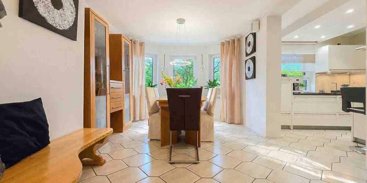 Einfamilienhaus Hosenfeld - 7 Zimmer, 241 m&sup2;, 569.000&euro; | Angebot:26161897