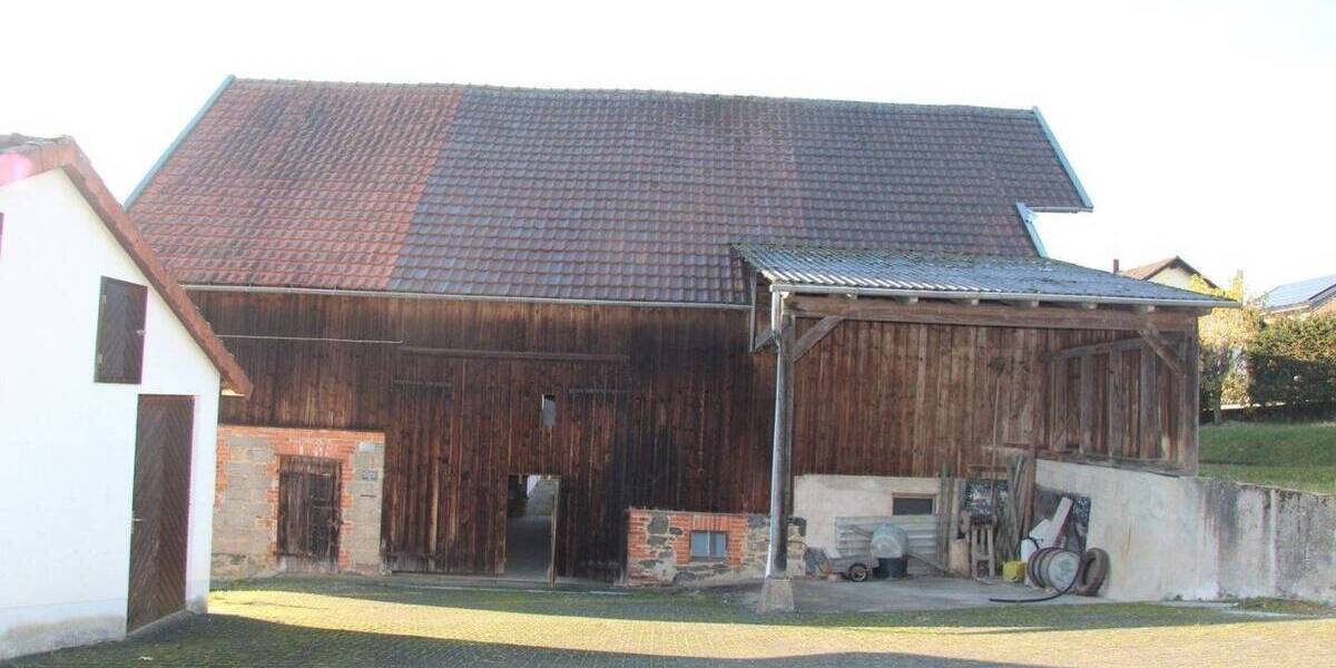 Mehrfamilienhaus, Wohnhaus Herbstein Rixfeld - 8 Zimmer, 190 m&sup2;, 169.000&euro; | Angebot:25746666