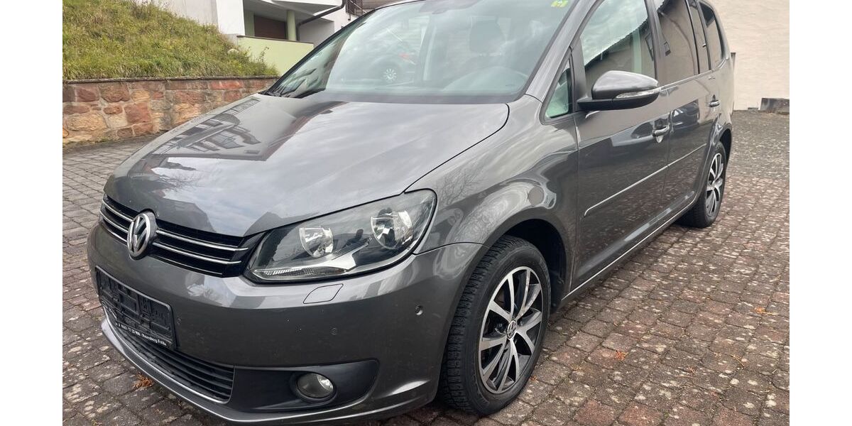 VW Touran 250.000 km 4.490 &euro; Petersberg 36100